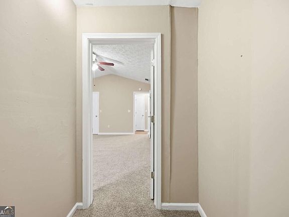 4th image of 2883 Knollberry Ln