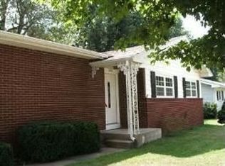 1850 S Sieger Dr, Springfield, MO 65804