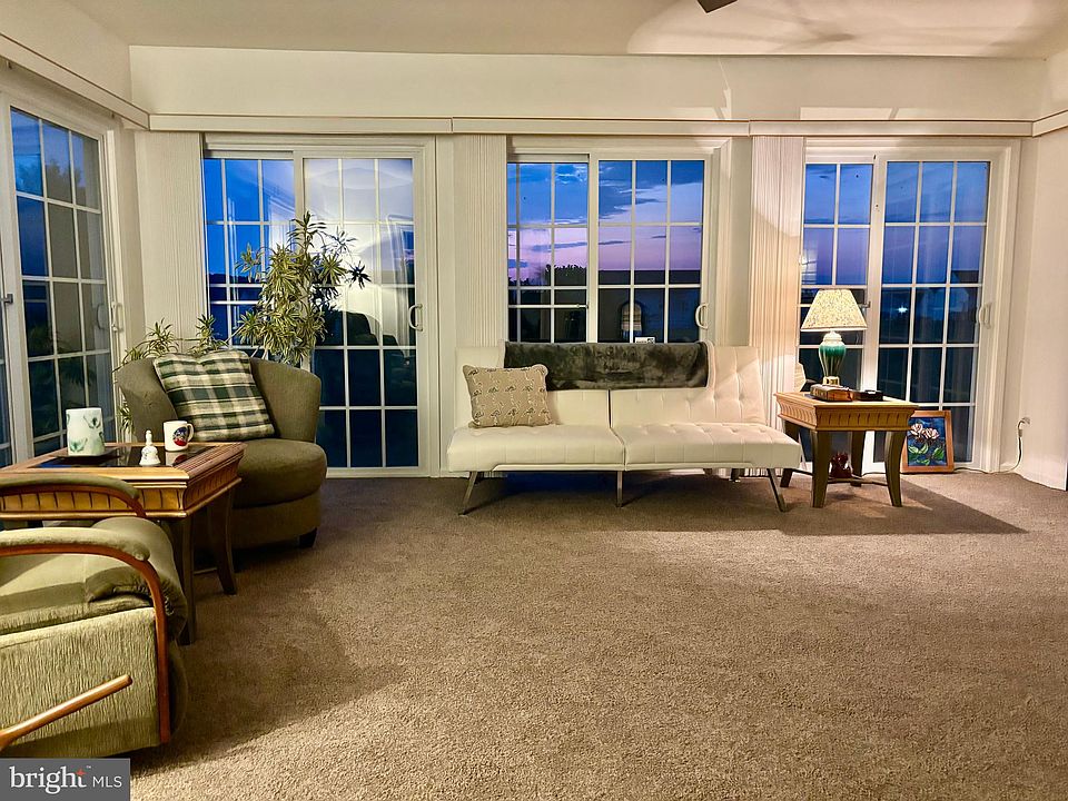 1st image of 21098 Emerald Isle Dr