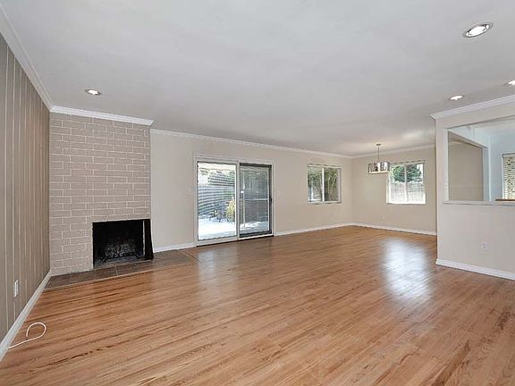 3rd image of 5931 Lomond Dr