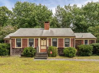102 Willimantic Dr, Marstons Mills, MA 02648