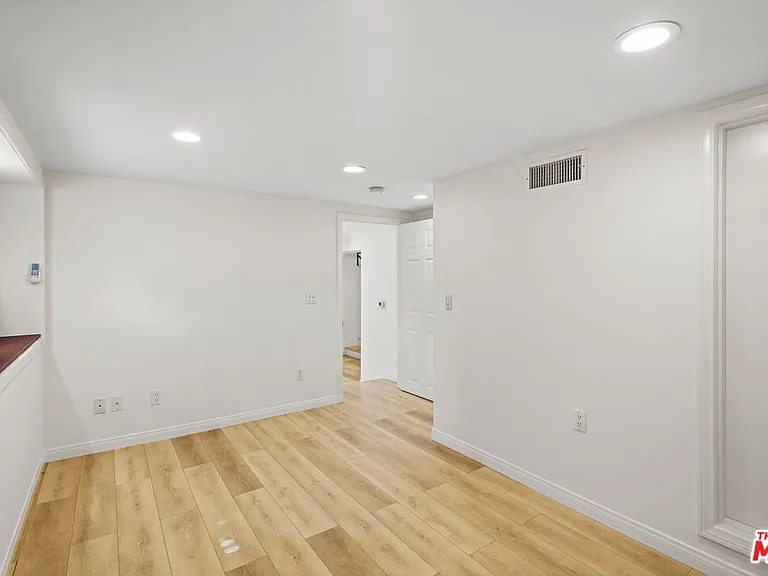 2910 Santa Carlotta St — Photo 31