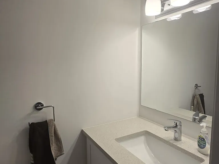 836 Dynasty St W — Photo 17