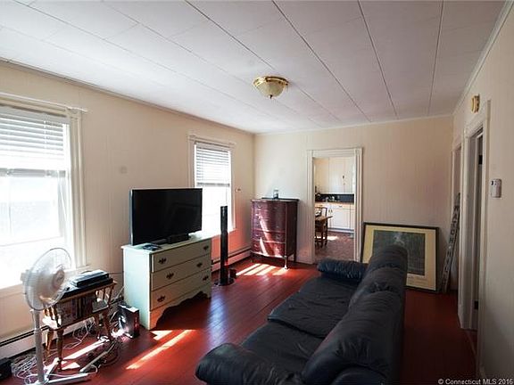 5th image of 70 Cutler St
