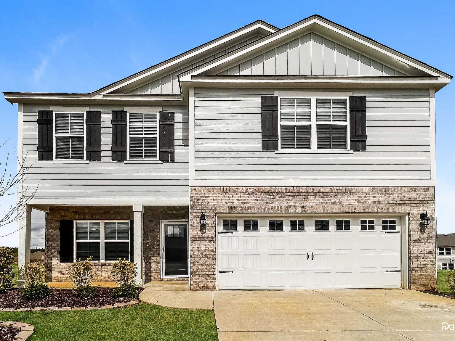4 bed, 2.5 bath, 2321 sqft, $2,245 — Photo 1