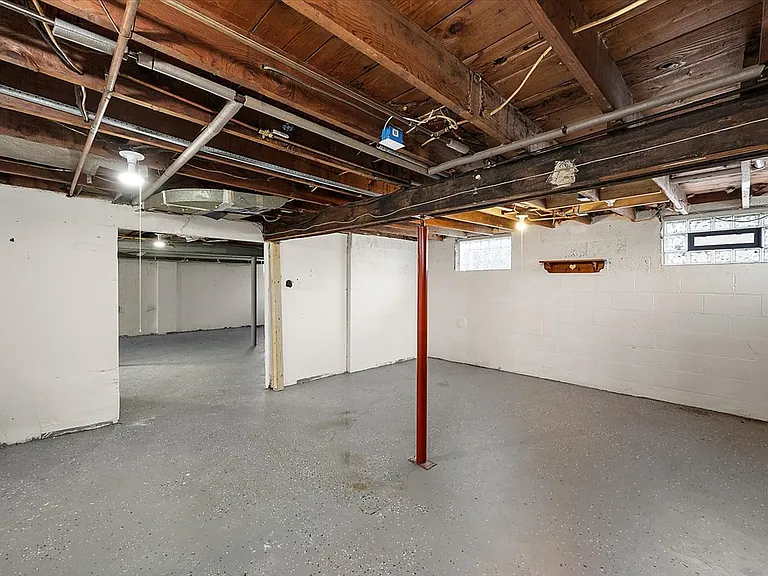 35711 Alfred St — Photo 24