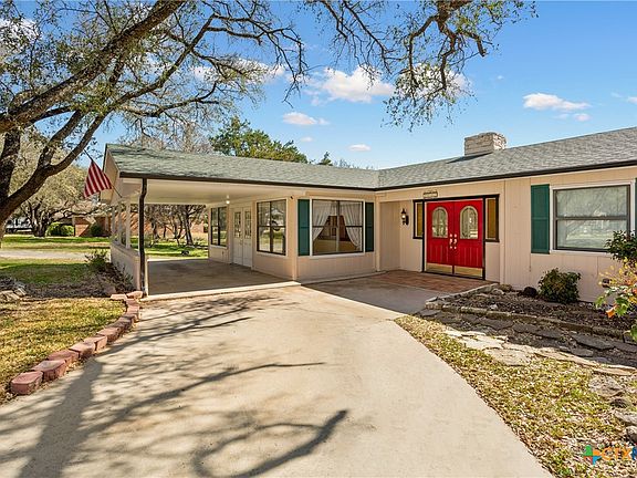 2nd image of 2003 Valley Oaks Dr