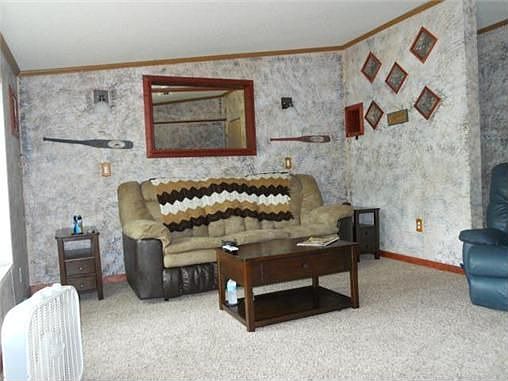 3rd image of 169 Timber Valley Dr