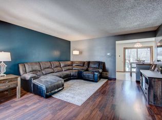 8163 S Legend Dr, Franklin, WI 53132