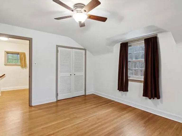 4240 Fairview Ave — Photo 9