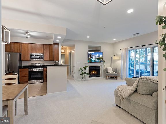 3rd image of 7708 Haynes Point Way Unit D