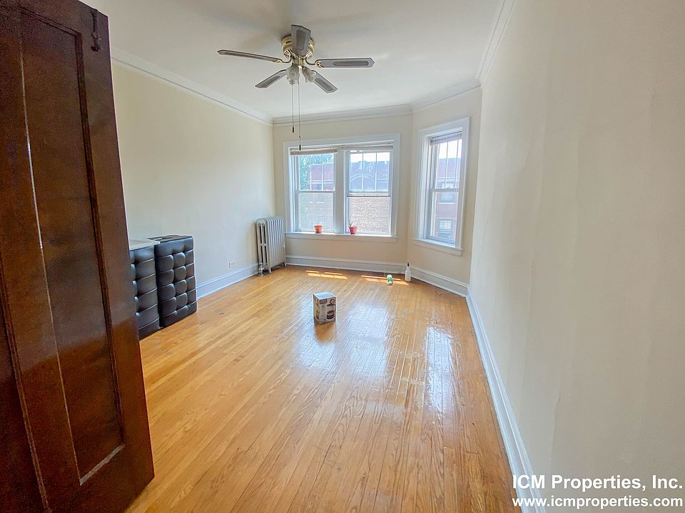 1st image of 2210 W Foster Ave #3