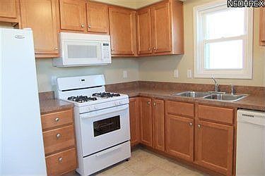 4th image of 29156 W Willowick Dr