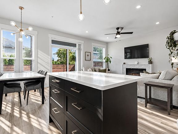 5th image of 7140 Maitland Ave #6