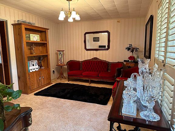 4th image of 2604 Price St.