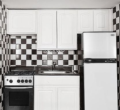 5th image of 729 Greenwich St #J25