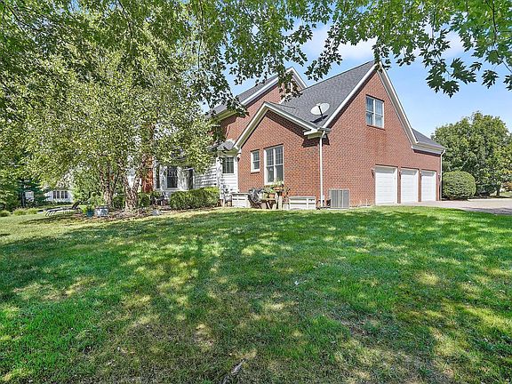 5th image of 4883 Hampsted Ct