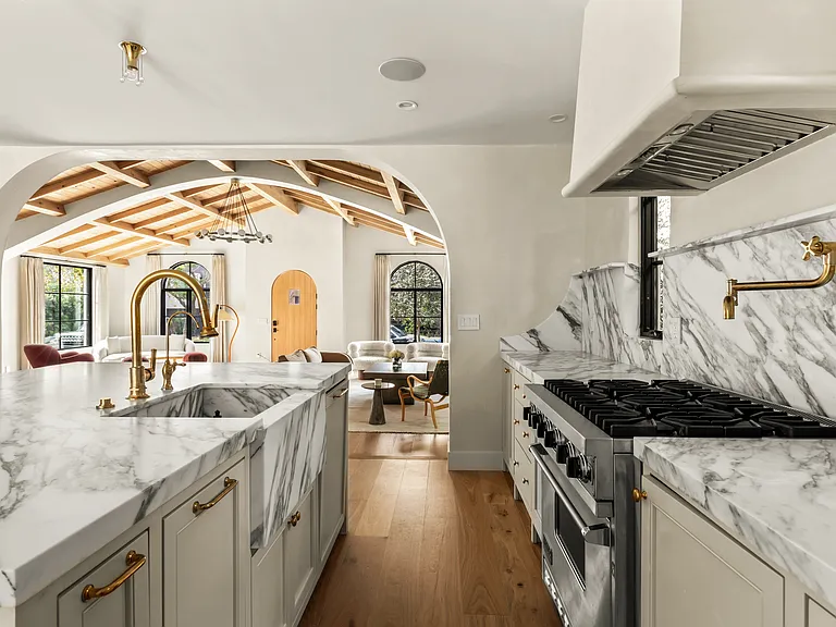 738 San Lorenzo St — Photo 13