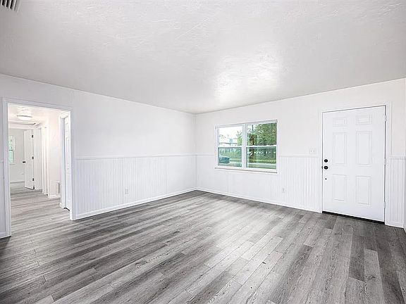 5th image of 1421 NE 18th Ave