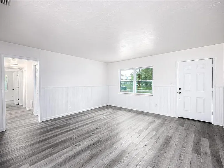 1421 NE 18th Ave — Photo 5