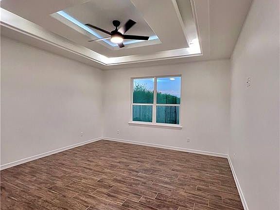 3rd image of 2803 E Q Ave