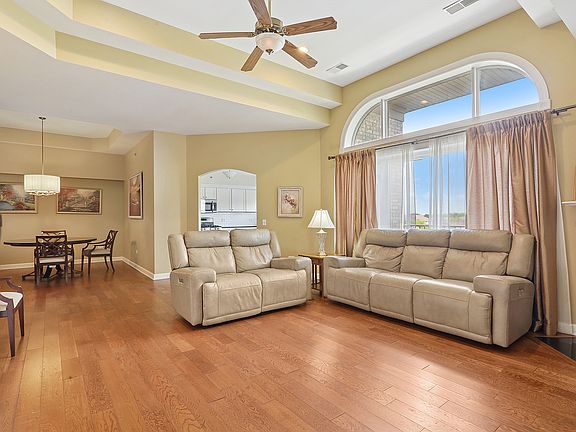 5th image of 11110 Waters Edge Dr Unit 4D