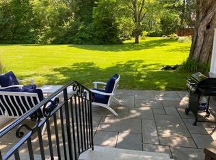7 Lyme St #1A, Old Lyme, CT 06371
