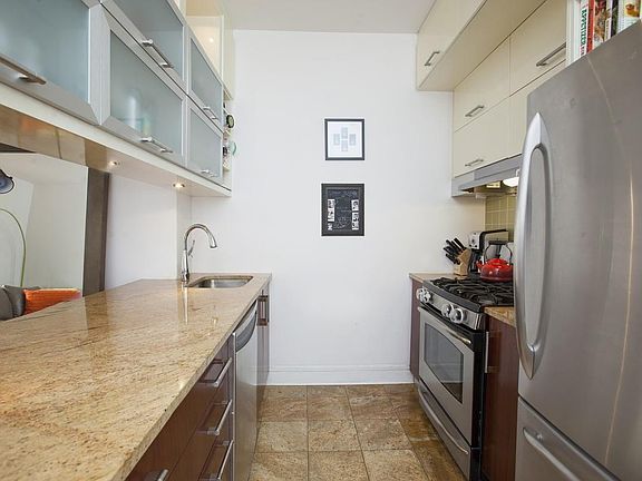 3rd image of 4126 27th St APT 9E