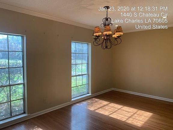 3rd image of 1440 S Chateau Cir