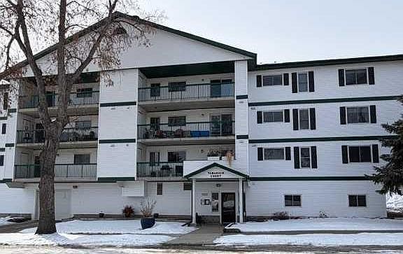 2nd image of 5007 S 52nd Ave #206