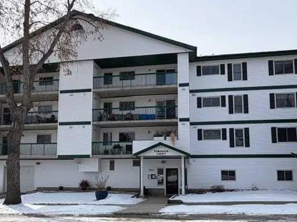 5007 S 52nd Ave #206, Ponoka, AB T4J 1S3