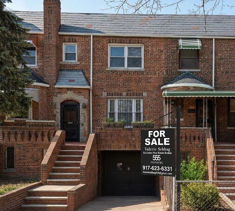 1st image of 976 Clarkson Ave Floor 2