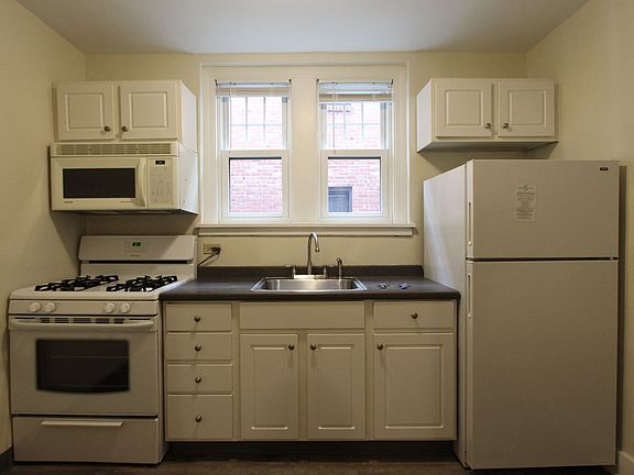 3rd image of 777 Shady Dr E #102