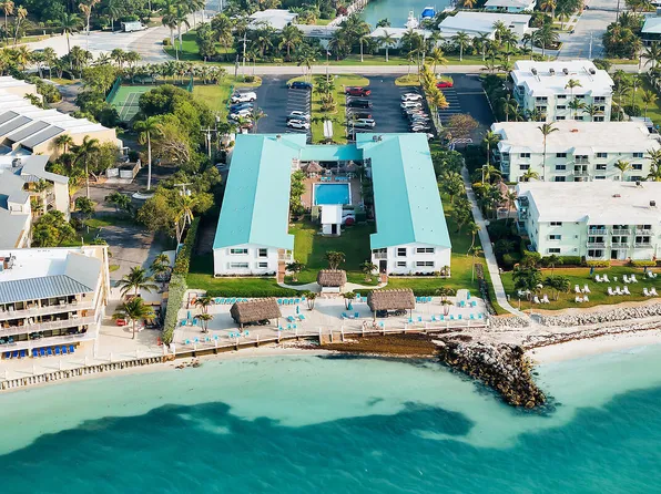 1121 W Ocean Dr #10, Key Colony Beach, FL 33051