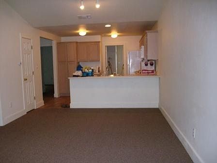 living room/kitchen