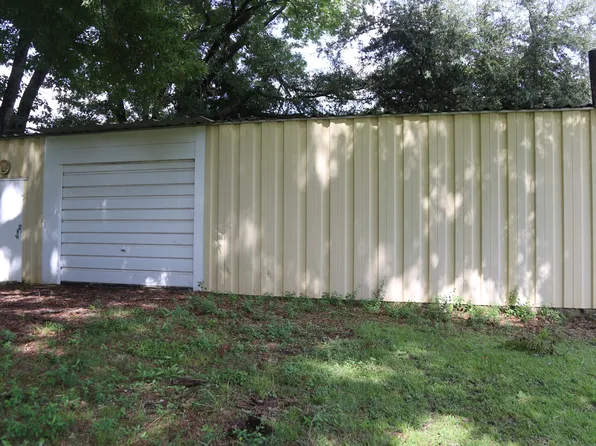 S Mobile St, Linden, AL 36748