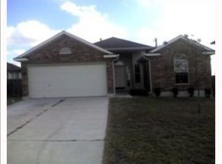 206 Saint Marys Dr, Hutto, TX 78634