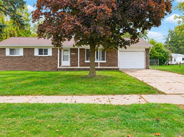 32740 Ann Arbor Trl, Westland, MI 48185