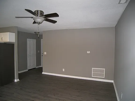 1825 Michaels St — Photo 3