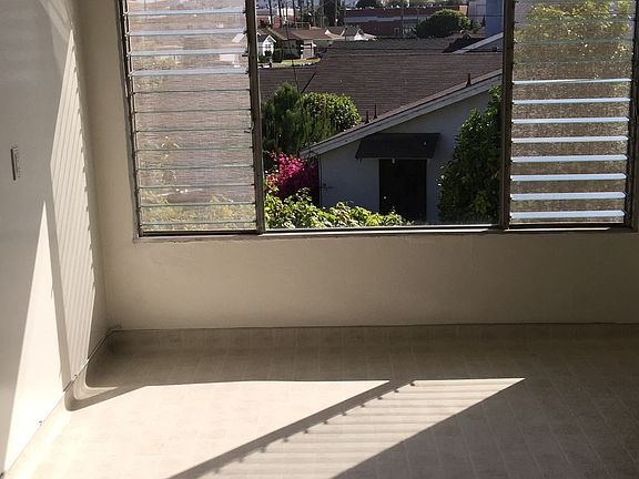 2nd image of 5411 S Centinela Ave APT 5
