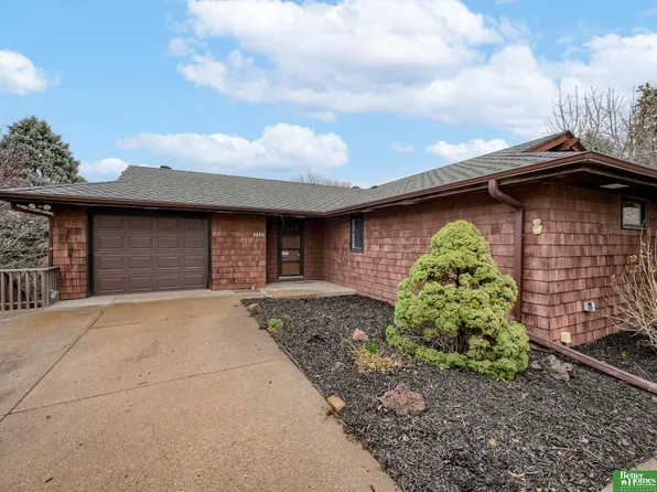 2960 College Dr, Blair, NE 68008