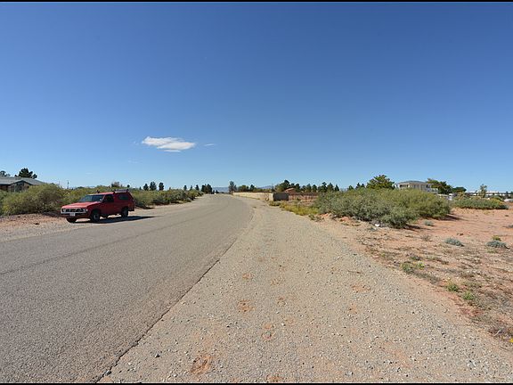 2nd image of 13961 Pinto Pony Ln