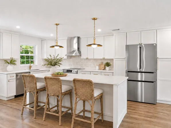 109 E Riverside Dr, Jupiter, FL 33469