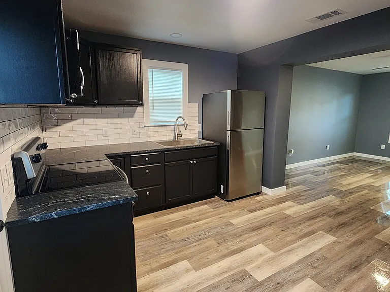 220 Bois D Arc St — Photo 13