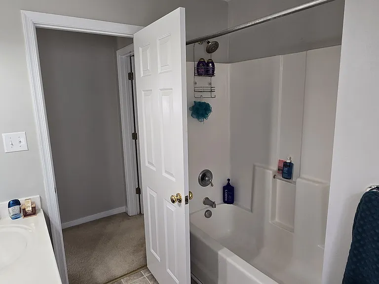 4804 Coachmans Landing Ct — Photo 36