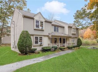 11 Mashie Cir, Coventry, RI 02816