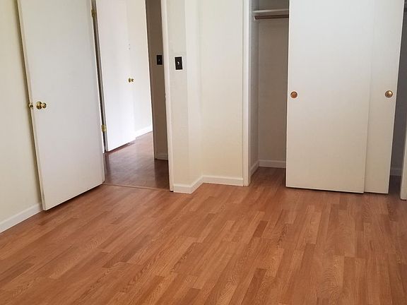 4th image of 2443 Mather Dr