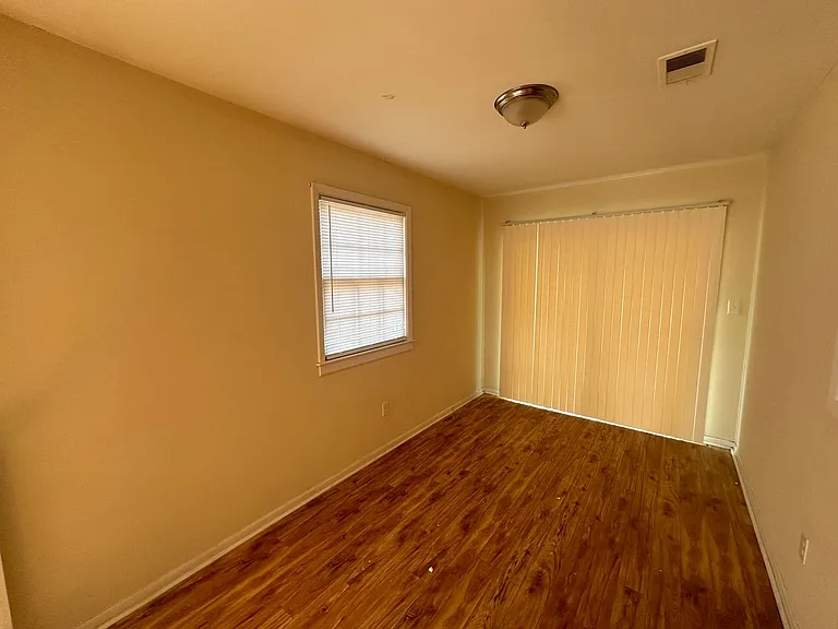 801 Montclair Dr — Photo 8
