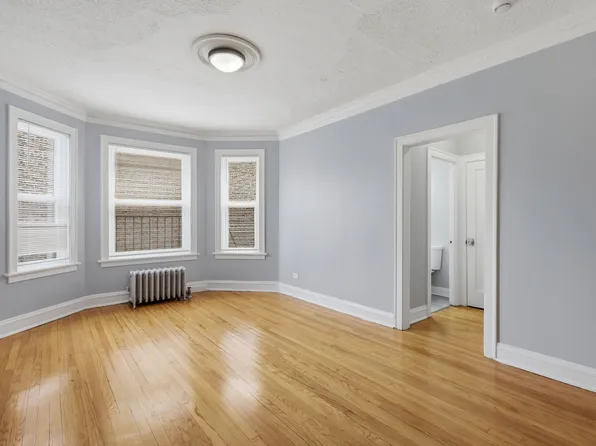 7608 S Saginaw Ave APT 1B, Chicago, IL 60649