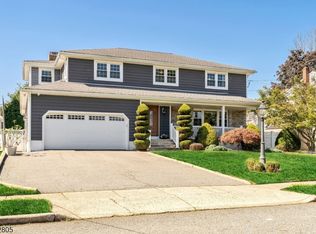 26 Rabkin Dr, Clifton, NJ 07013
